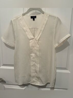 The Limited Cream V-Neck Short Sleeve Blouse
